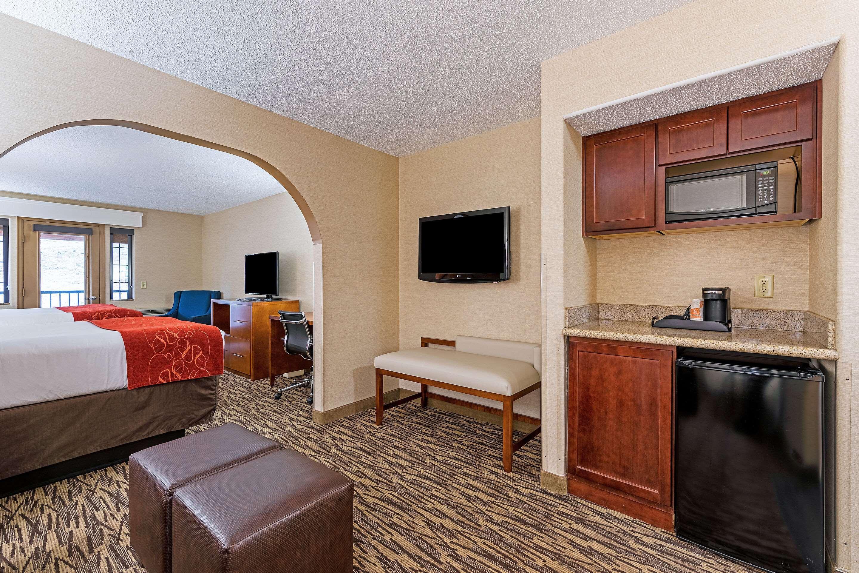 Comfort Suites Golden West On Evergreen Parkway Exterior foto